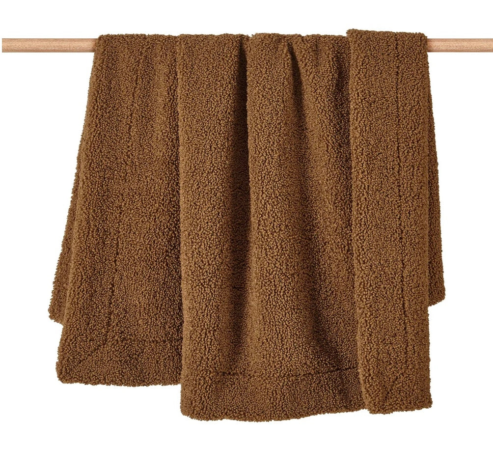 Fireside Boucle Throw- Chesnut